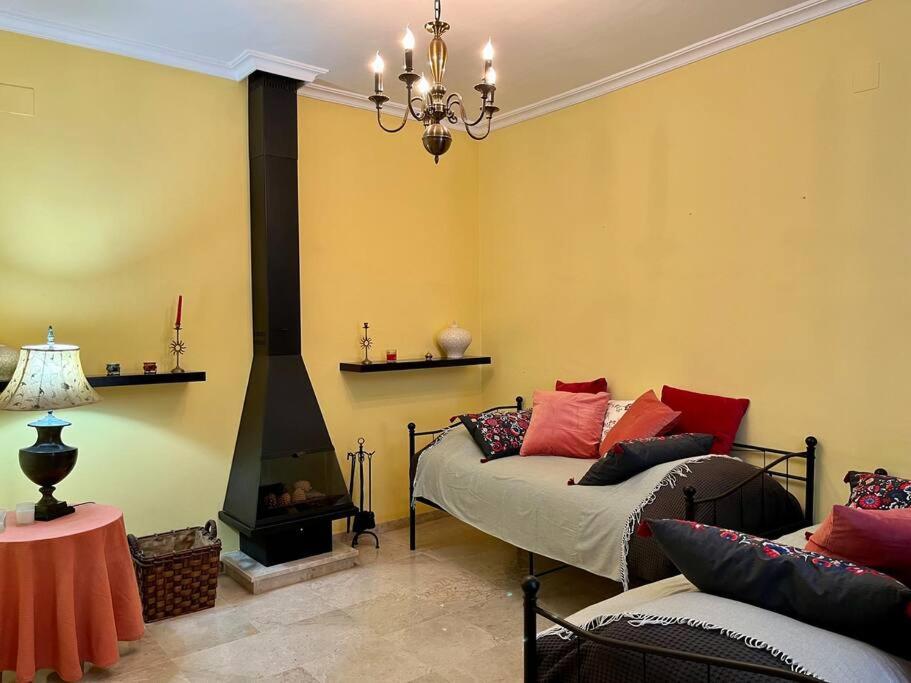 Apartamento Suite Alameda De Hercules Seville Exterior photo